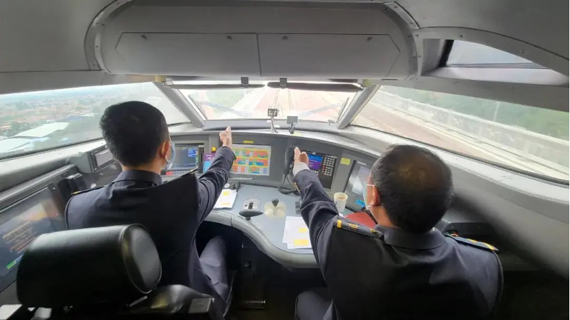 1699236570835509.png 640 (2).png